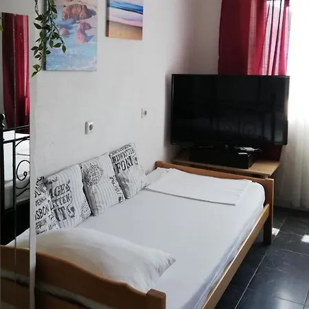 Studio Apartman Mikeli Near The Sea,pets Allowed 公寓 *