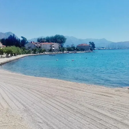Studio Apartman Mikeli Near The Sea,pets Allowed 公寓 Kaštela